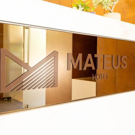 Mateus Hotel & Pool Джуния Экстерьер фото