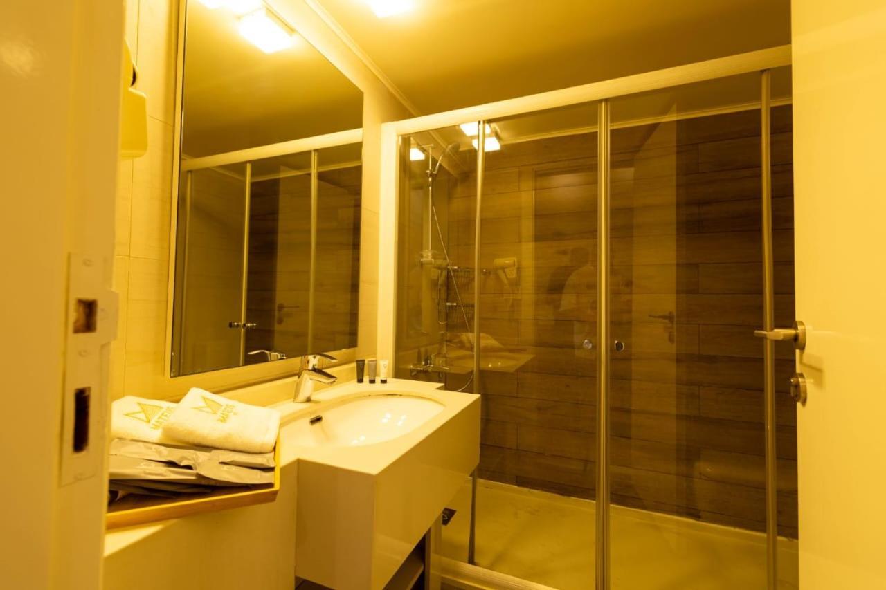 Mateus Hotel & Pool Джуния Экстерьер фото