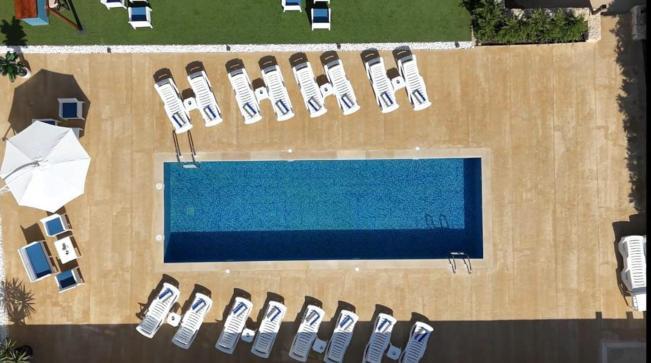 Mateus Hotel & Pool Джуния Экстерьер фото